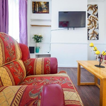 12 Cornwallis Lodge Family Room 1 Stoke-on-Trent Екстер'єр фото