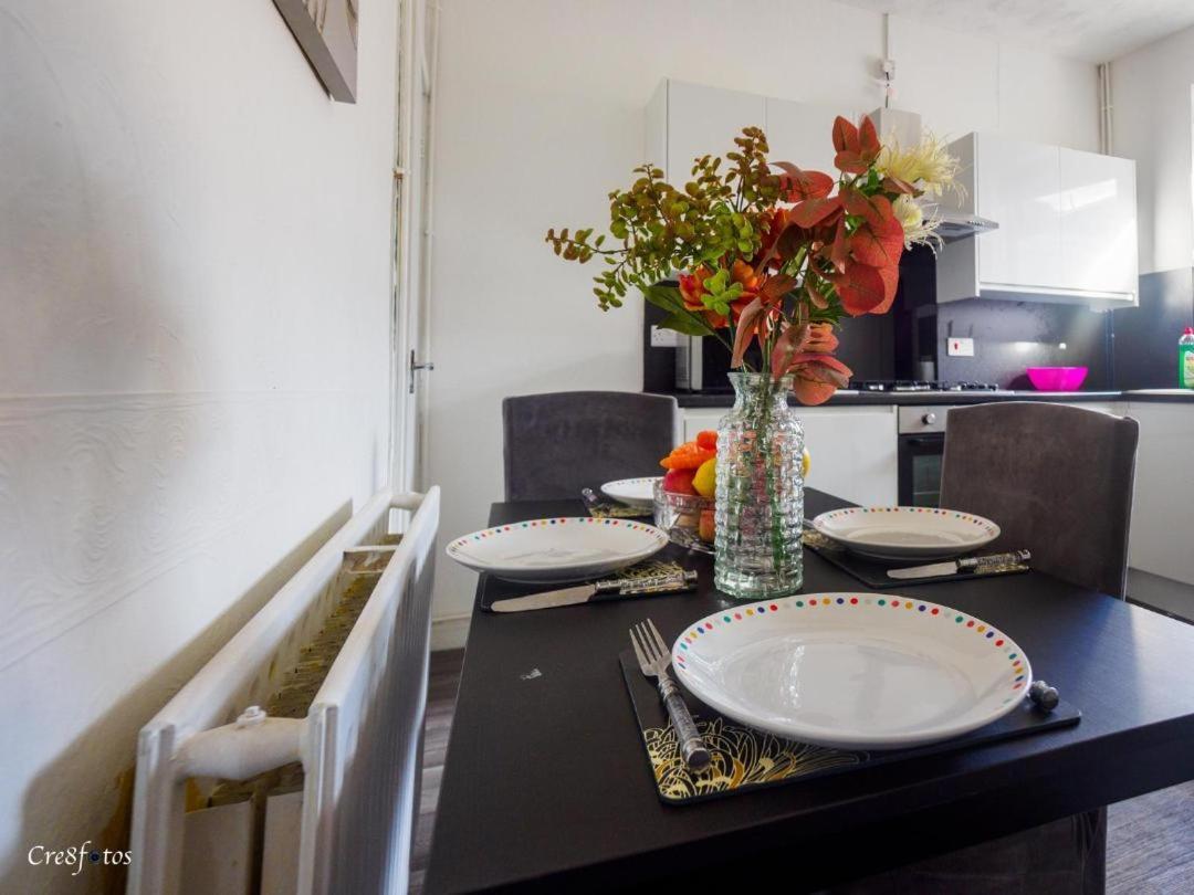 12 Cornwallis Lodge Family Room 1 Stoke-on-Trent Екстер'єр фото