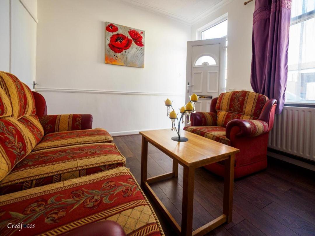 12 Cornwallis Lodge Family Room 1 Stoke-on-Trent Екстер'єр фото